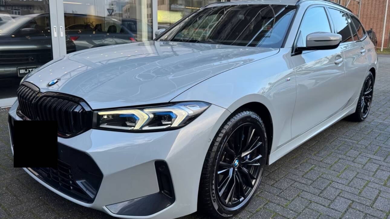 BMW 320d Touring xDrive M Sport (2023)